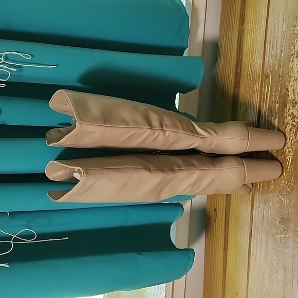 Mattison size 6 excellent condition only tried on and walked around the house. - Picture 3 of 5